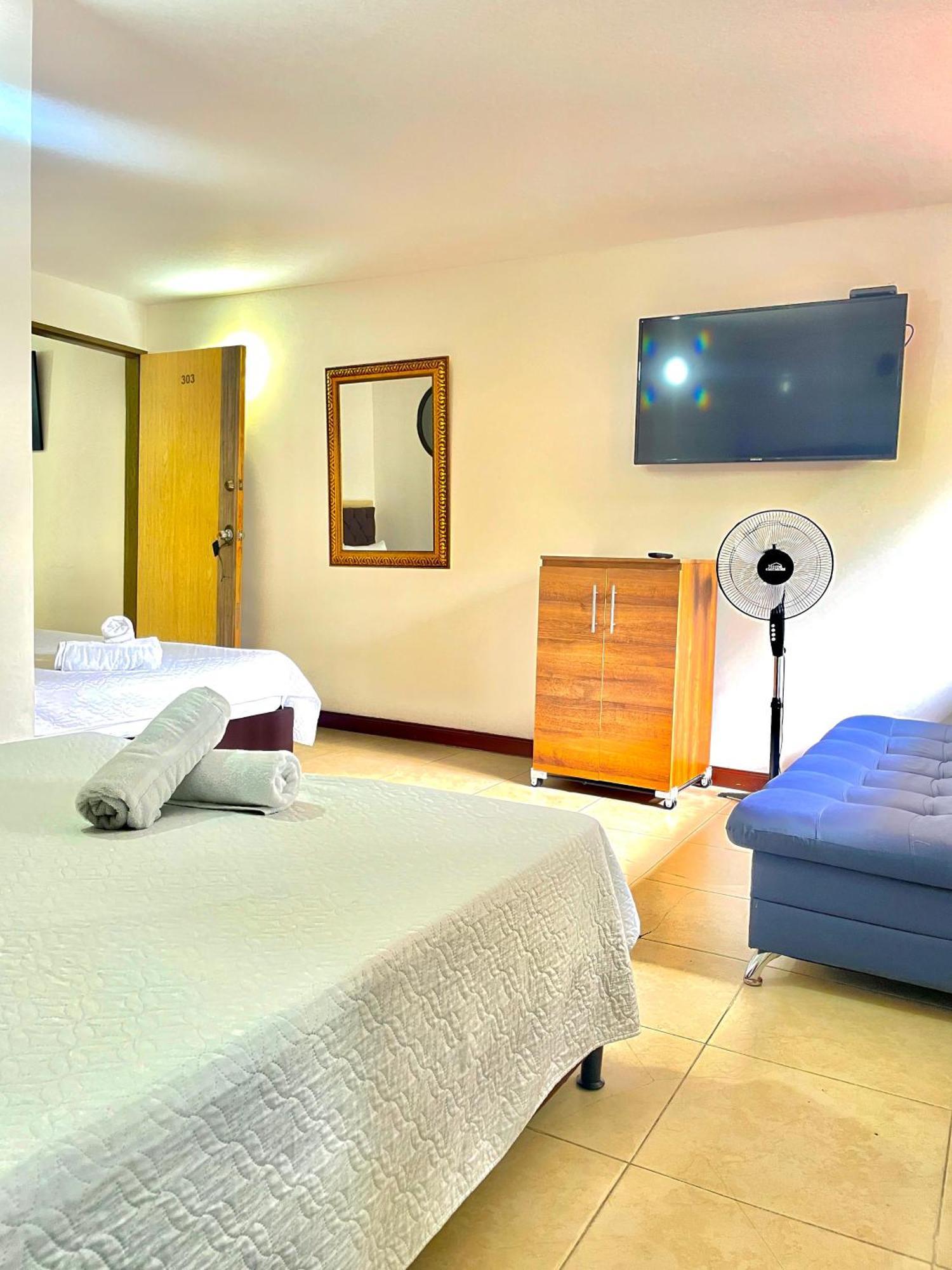 Hotel Torre Primavera Medellín Exterior foto